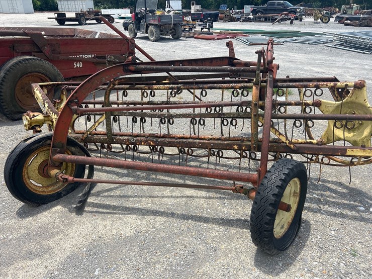 new-holland-256-image-4