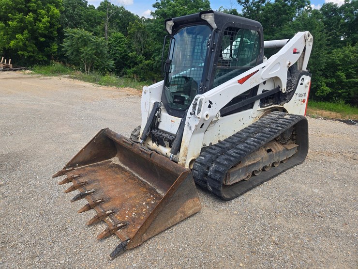 2020-bobcat-t770-image-2