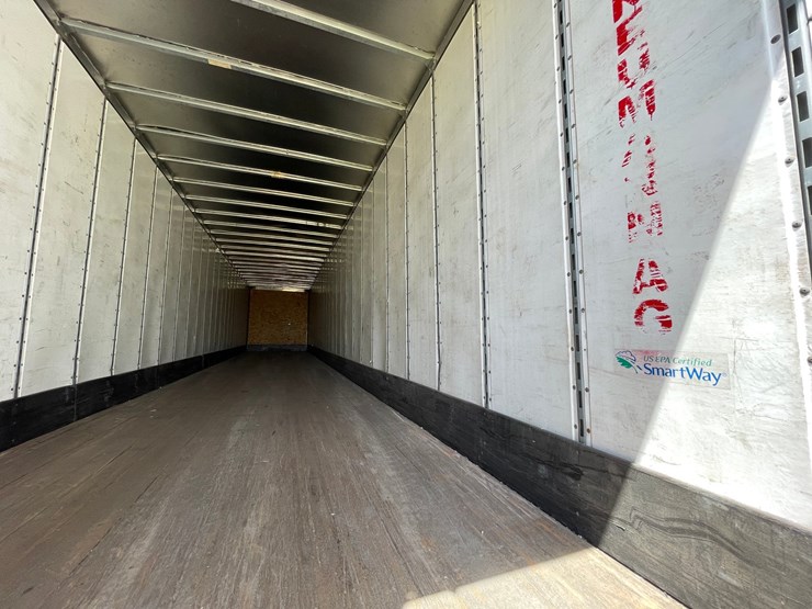 #400-•-2017-stoughton-semi-trailer-(has-wi-title)-(denmark,-wi)-image-14