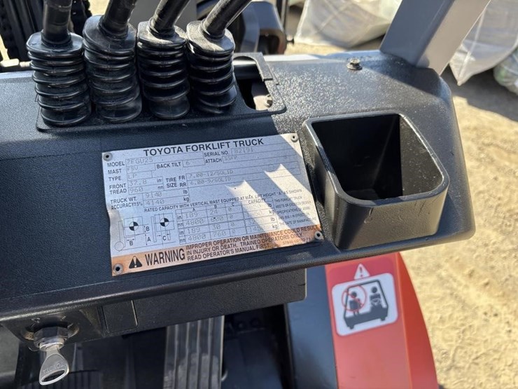 toyota-7fgu25-image-25