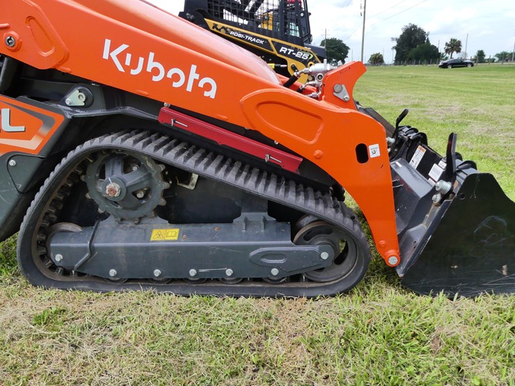 2023-kubota-scl1000-image-5