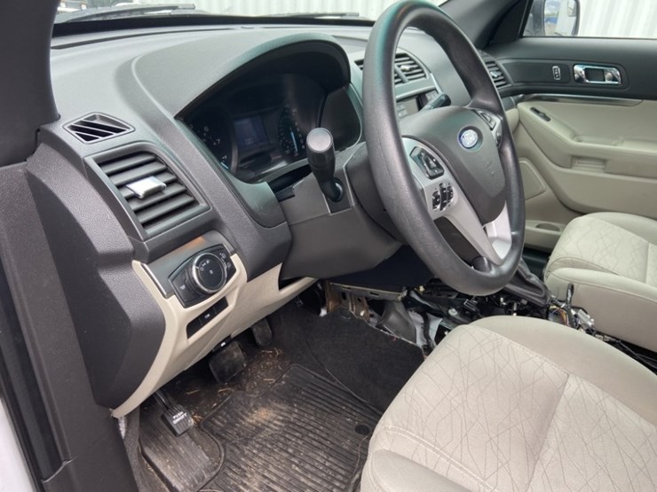 2013-ford-explorer-image-20