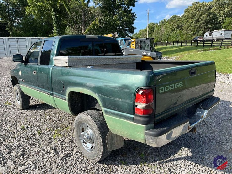 1999-dodge-ram-2500-image-19