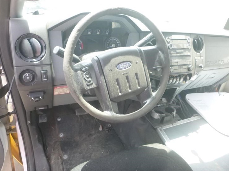 2015-ford-f550-image-10