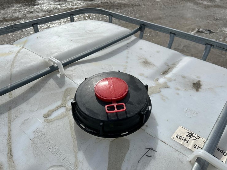 water-tank-tote-image-5