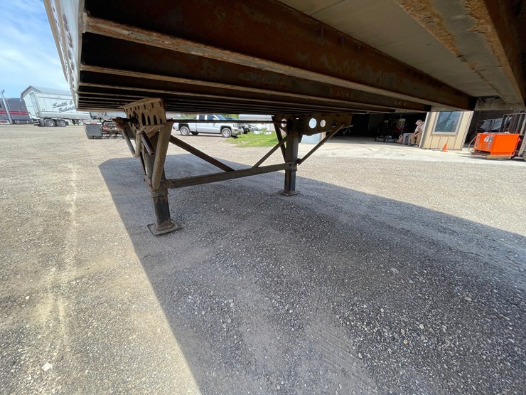 #412-•-2011-wonda-semi-trailer-(has-wi-title)-(denmark,-wi)-image-14