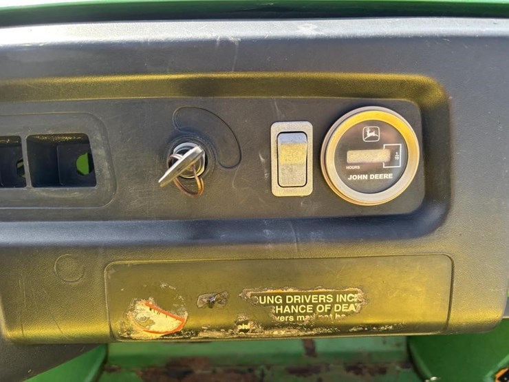 john-deere-gator-image-13