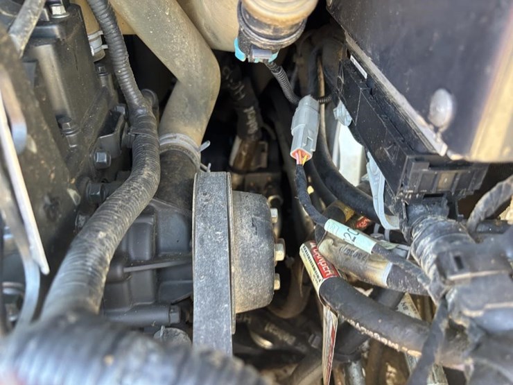 2019-bobcat-t595-image-39