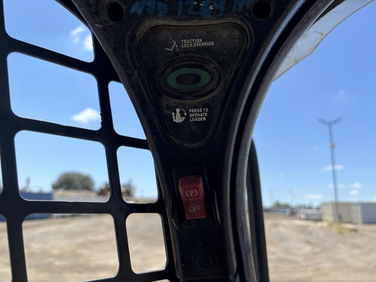 2019-bobcat-t595-image-28