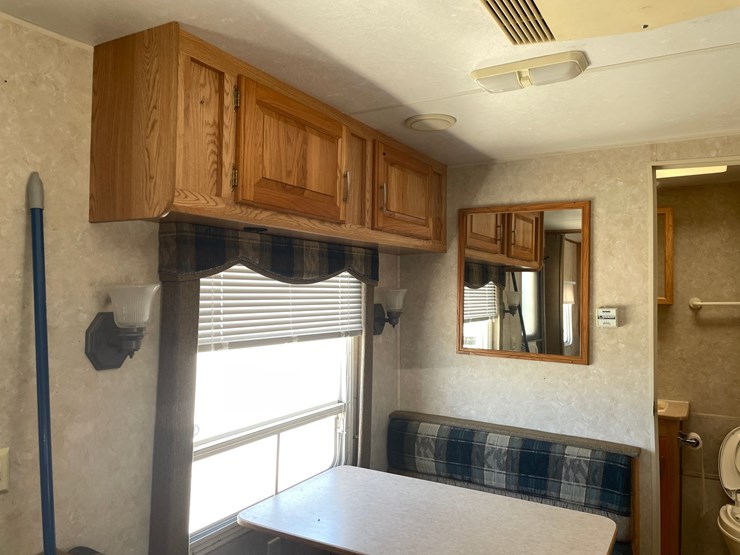 #460-•-2002-keystone-hornet-lite-bumper-pull-camper-(wi-title)-(helenville,wi)-image-28