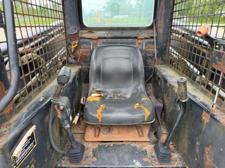 1998-new-holland-lx885-image-13