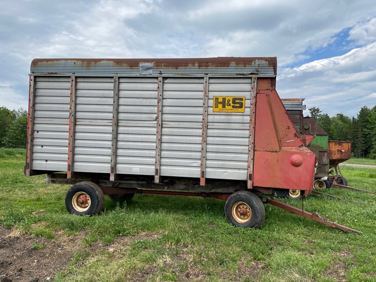 #220-•-h+s-super-7+4-chopper-box-(ringle,-wi)-image-4