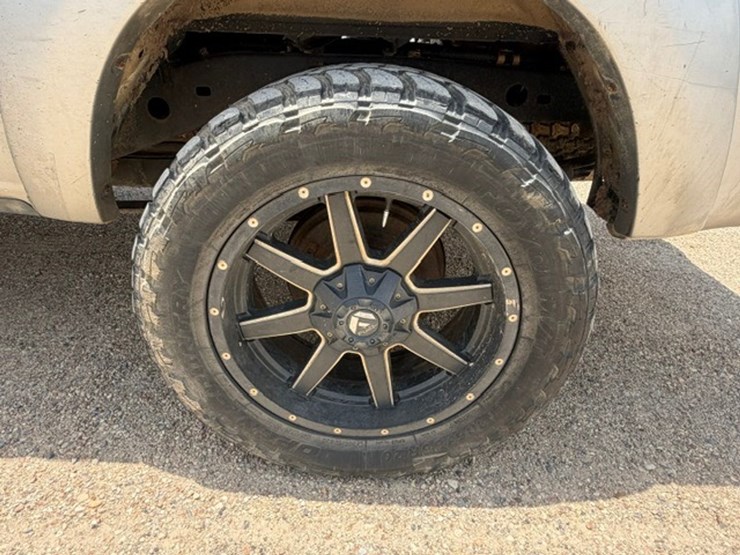 2004-toyota-tundra-image-12