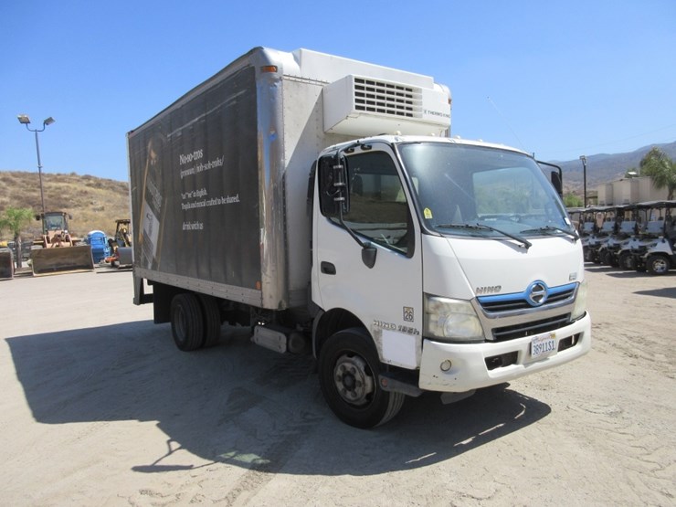 2015-hino-195h-image-2