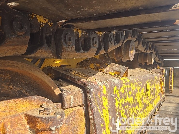 2022-komatsu-d61px-24-image-11