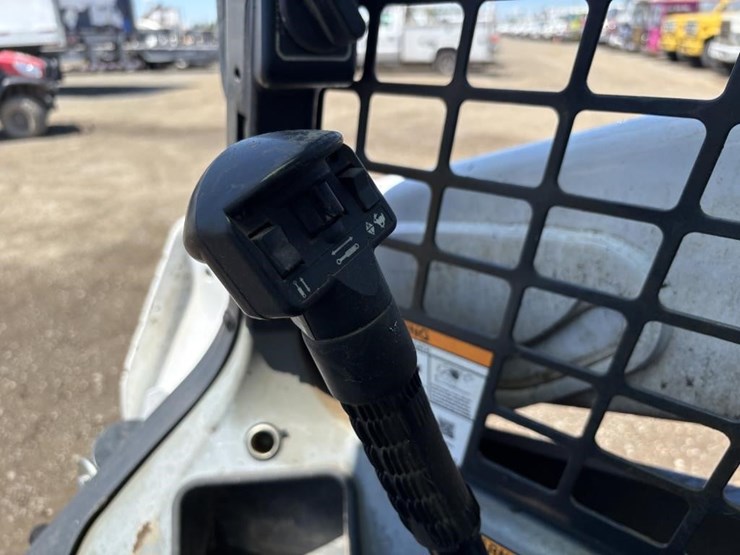 2019-bobcat-t595-image-21