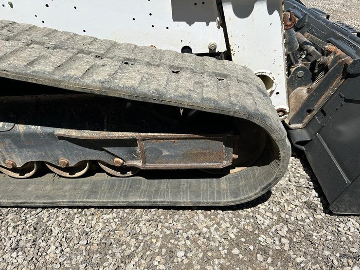 2021-bobcat-t770-image-14