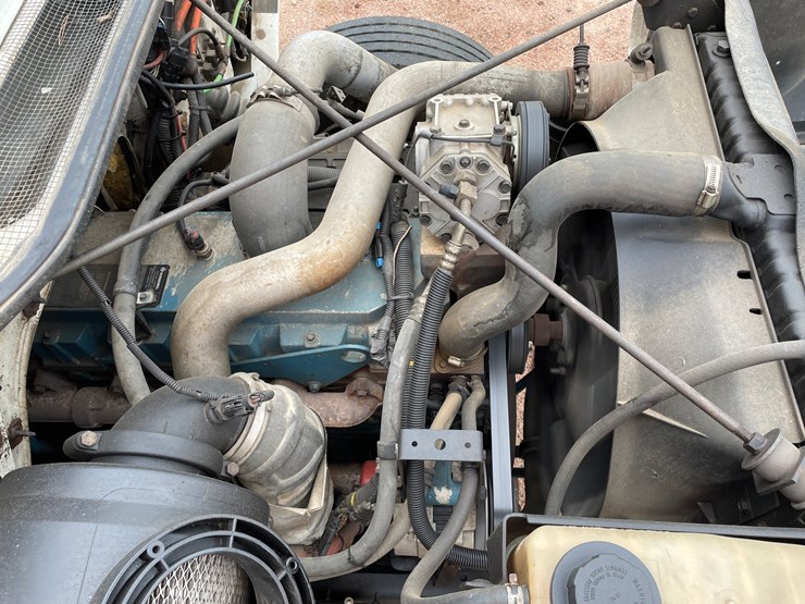 2000-international-4700-image-17