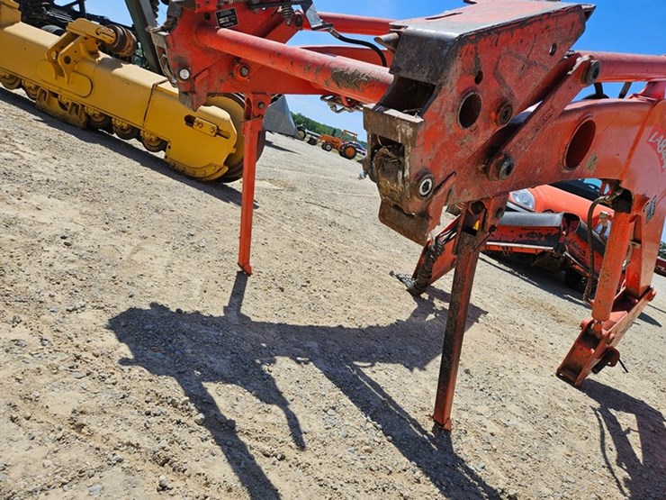 kubota-la844-image-13