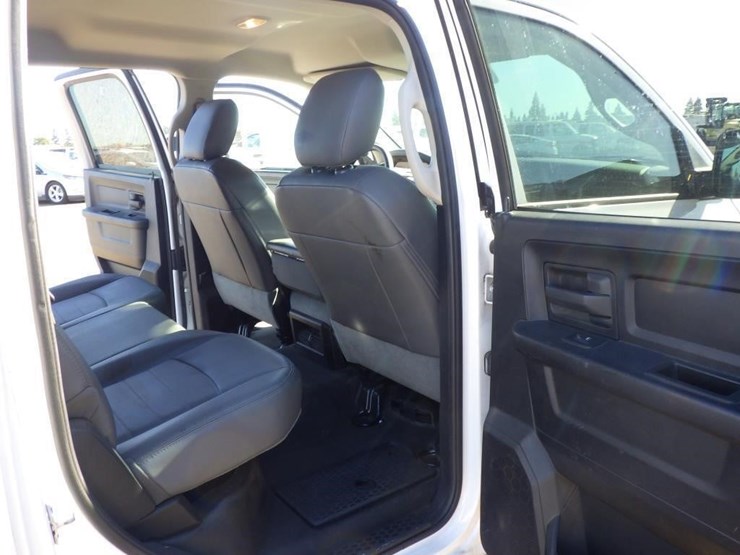 2016-dodge-1500-image-8