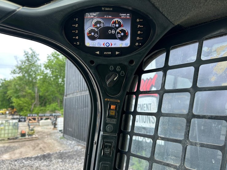 2019-bobcat-t770-image-23