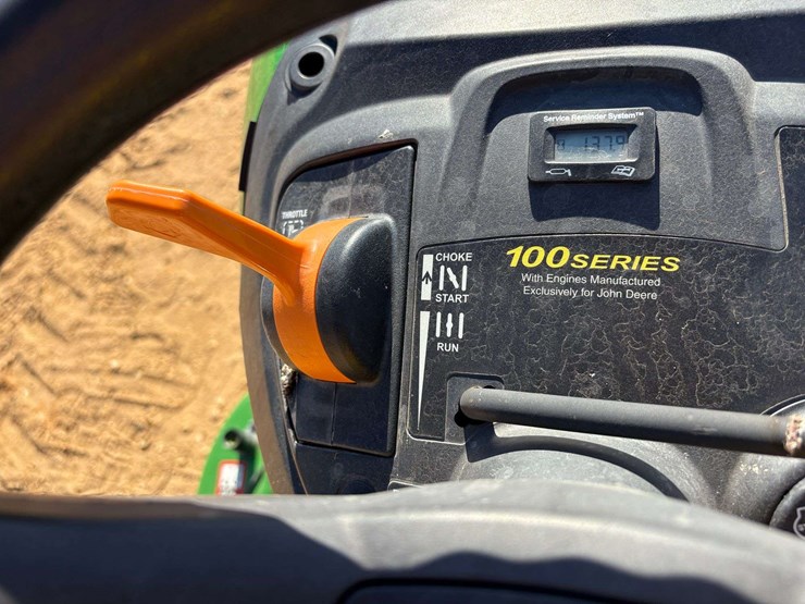 2016-john-deere-d110-image-9
