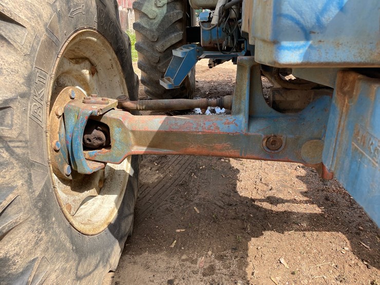 ford-7710-image-11