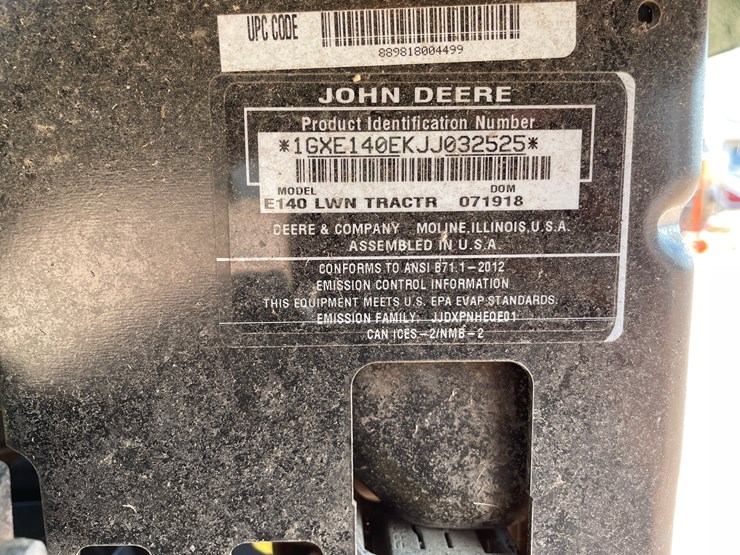 john-deere-e140-image-21