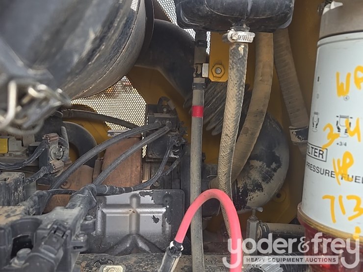 2022-komatsu-d61px-24-image-36