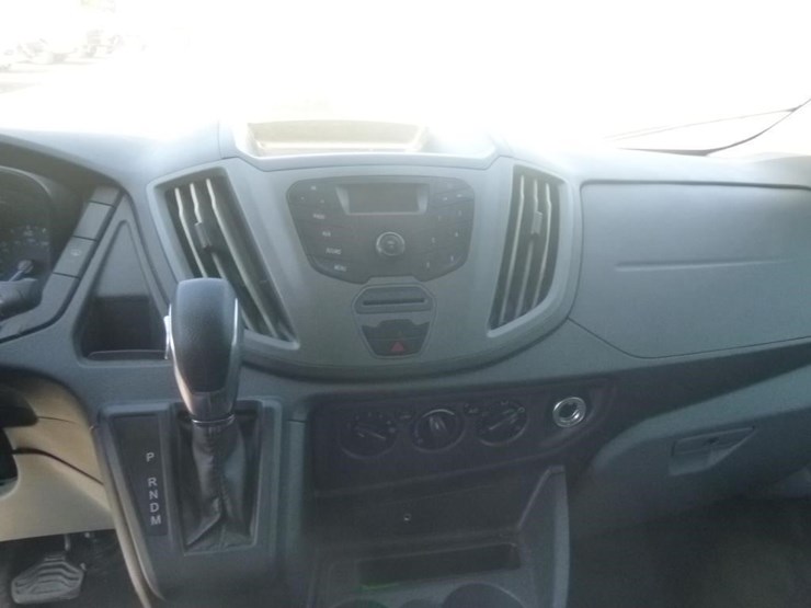 2019-ford-transit-image-12