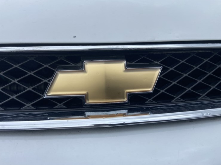 2013-chevrolet-impala-sedan-image-9