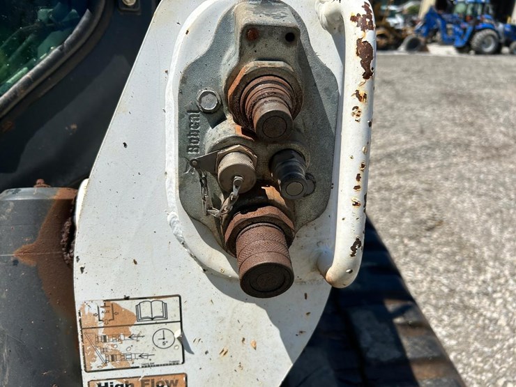 2021-bobcat-t770-image-11