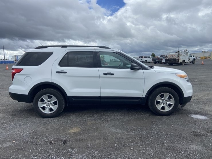 2013-ford-explorer-image-6