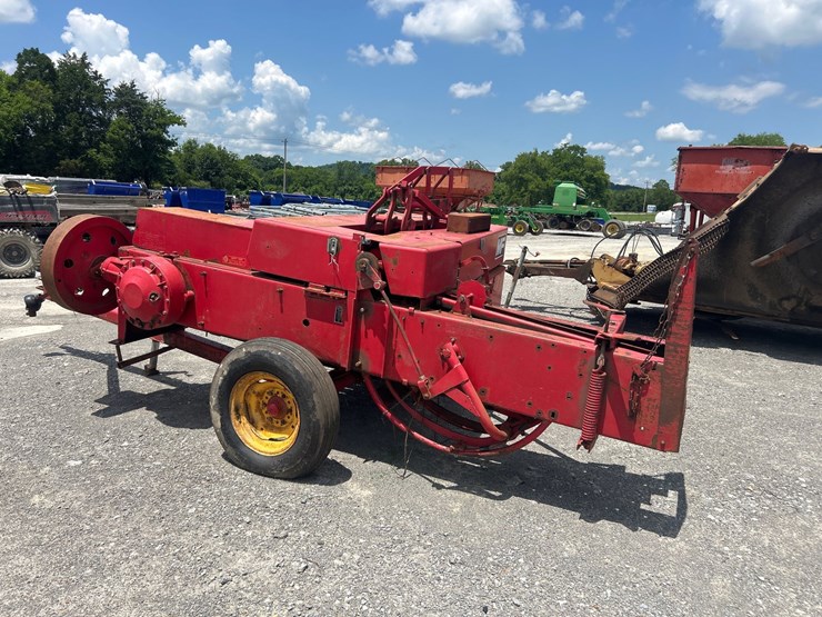 massey-ferguson-12-image-4