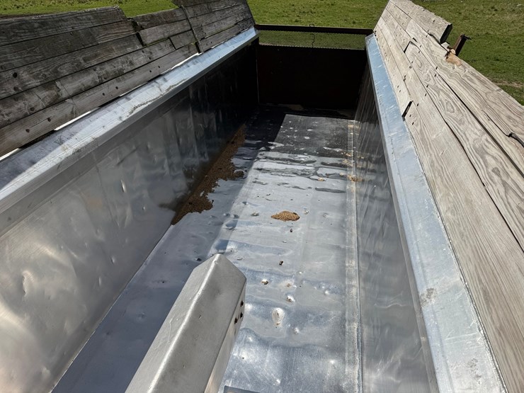 #468-•-1979-easton-pusher-28'-semi-pusher-trailer-(has-wi-title)-(stanley,-wi)-image-34