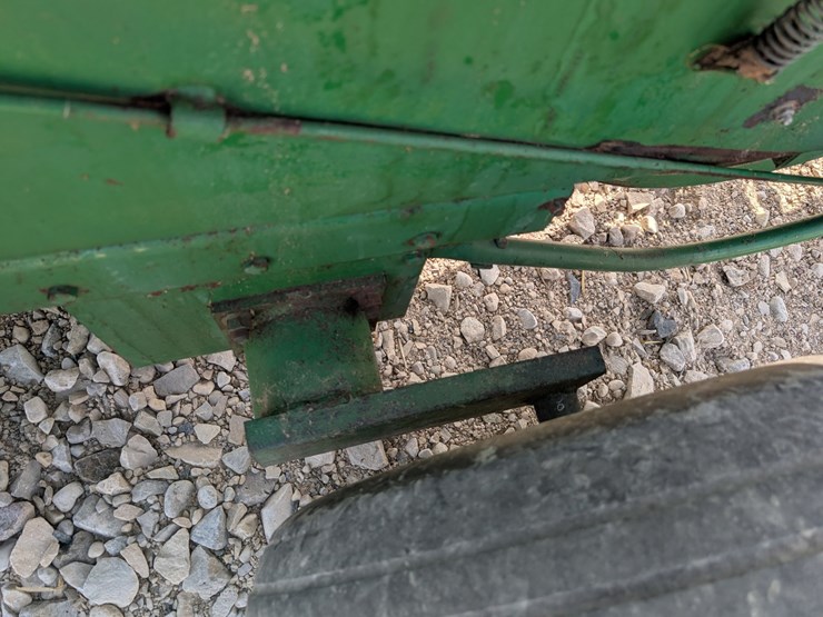 john-deere-327-image-22