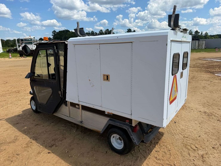 2005-club-car-carry-all-zmt-utility-cart-image-4