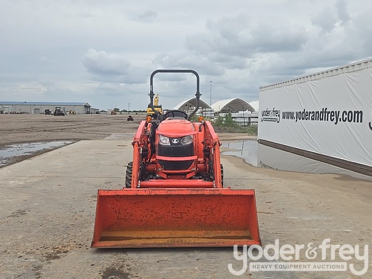 2019-kubota-l3901d-image-8