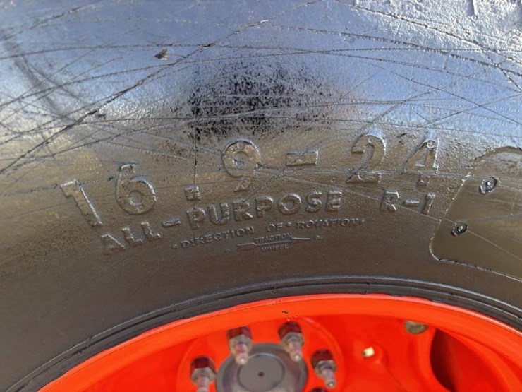2018-kubota-m5-111d-image-19