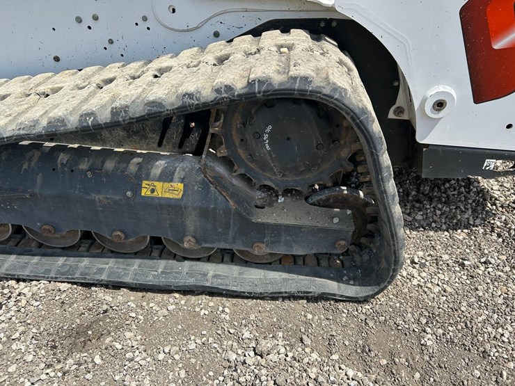 2024-bobcat-t770-image-18