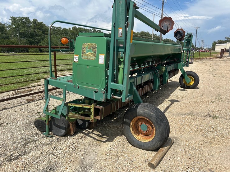 john-deere-1530-image-7