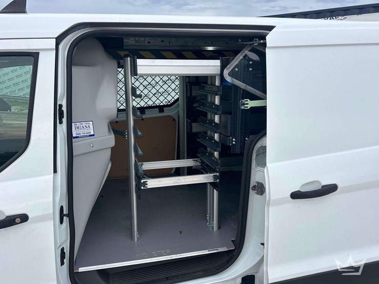 2022-ford-transit-connect-image-21