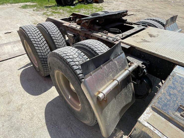 2004-kenworth-t800-image-33