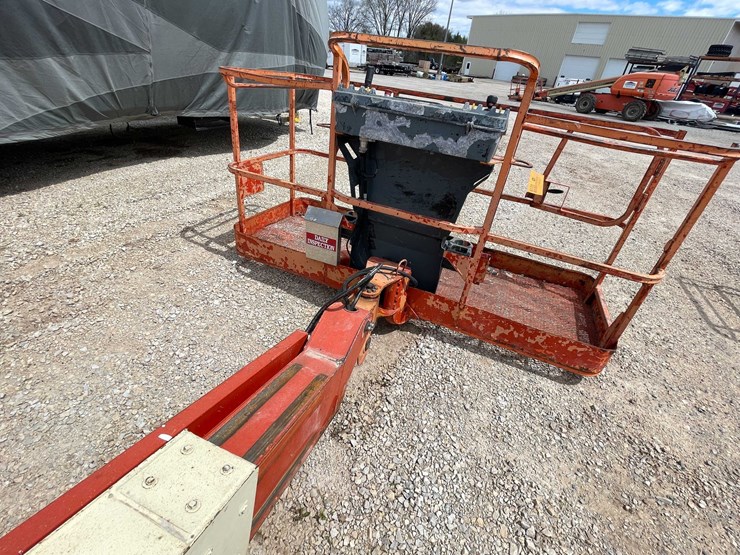 jlg-400s-image-18