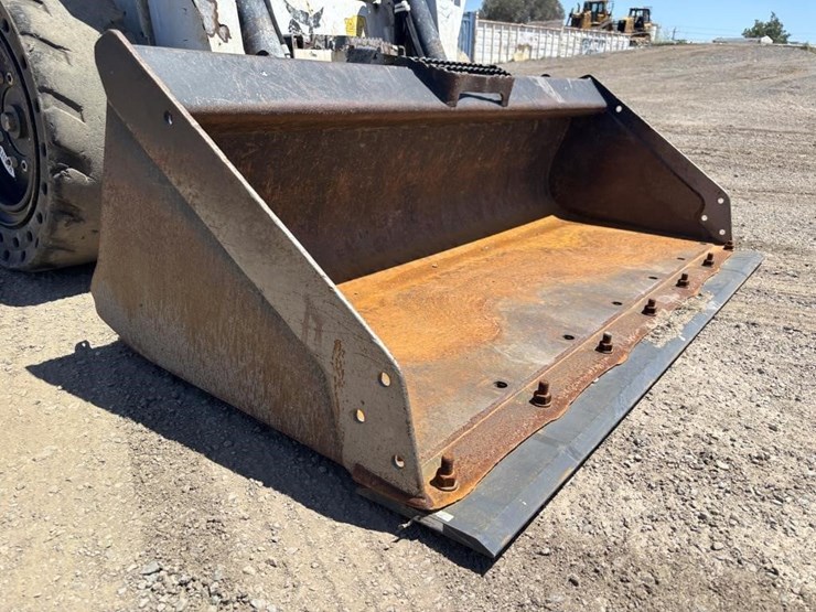 2021-bobcat-s590-image-11
