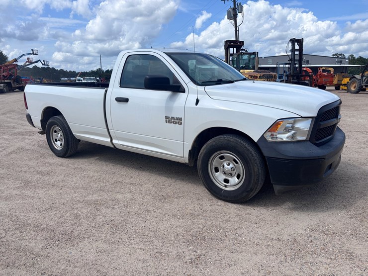 2018-dodge-ram-1500-image-2