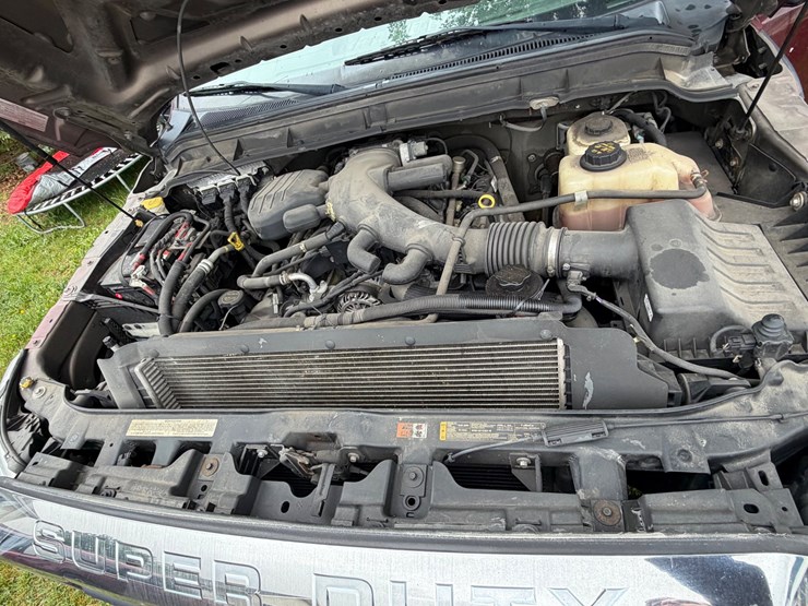 2015-ford-f550-image-16
