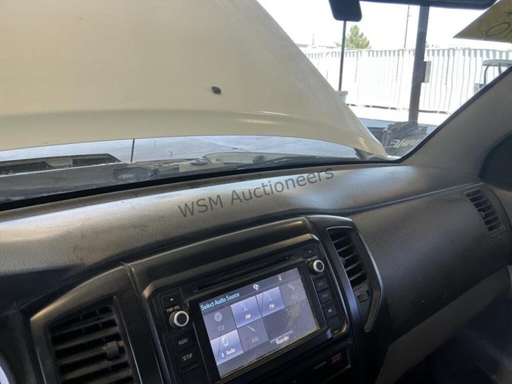2014-toyota-tacoma-image-21
