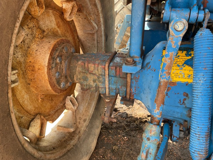 ford-7710-image-24