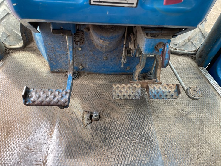ford-7710-image-44
